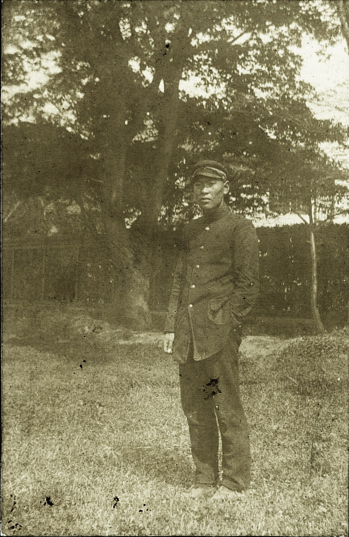 学生服の青年期の吉田鉄郎