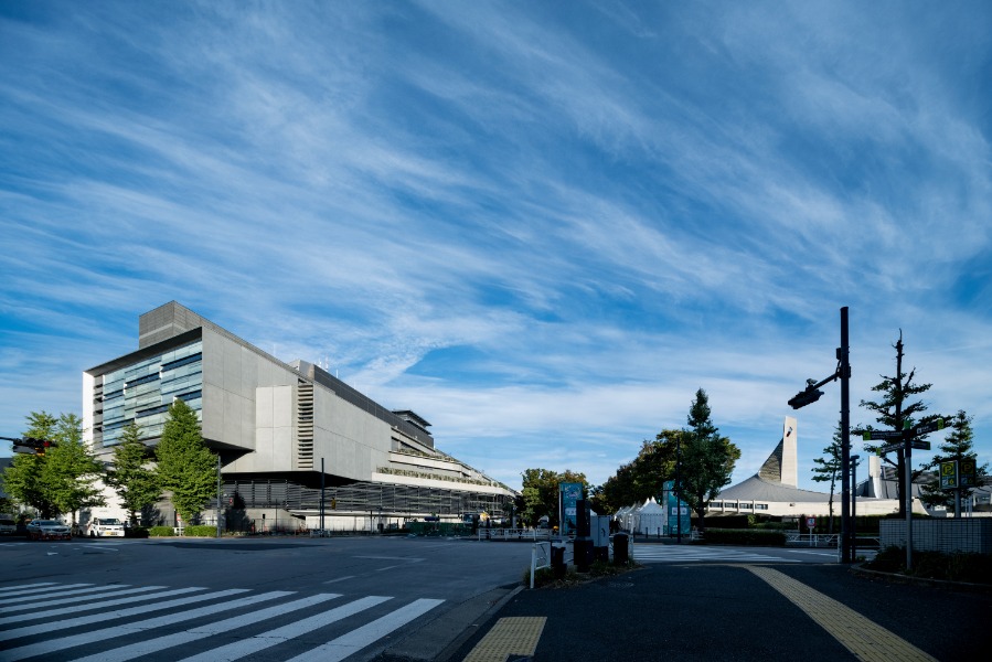 NHK放送センター情報棟 外観南東