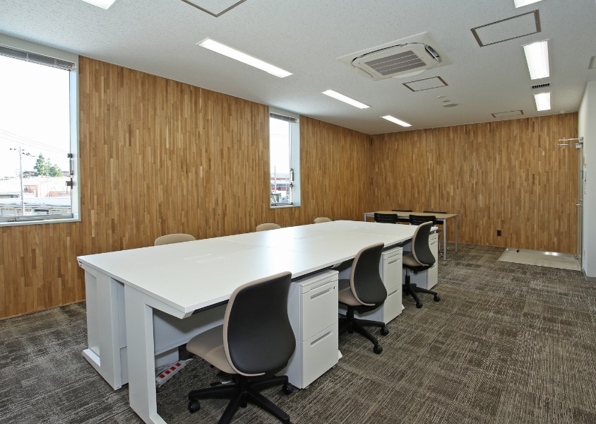 タキゲン製造三郷倉庫 2階事務スペース