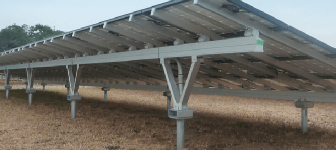 アルミ架台（不同沈下対応・2012年グッドデザイン賞）の写真