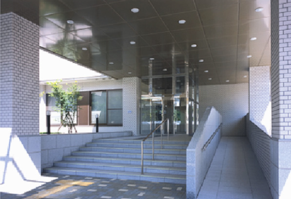 図:床や階段・スロープでの滑りによる転倒事故を大幅に削減